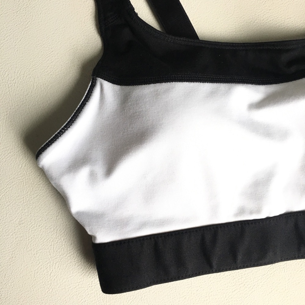 Fabletics High Supportive Sintra Padded Sports Bra - image 5